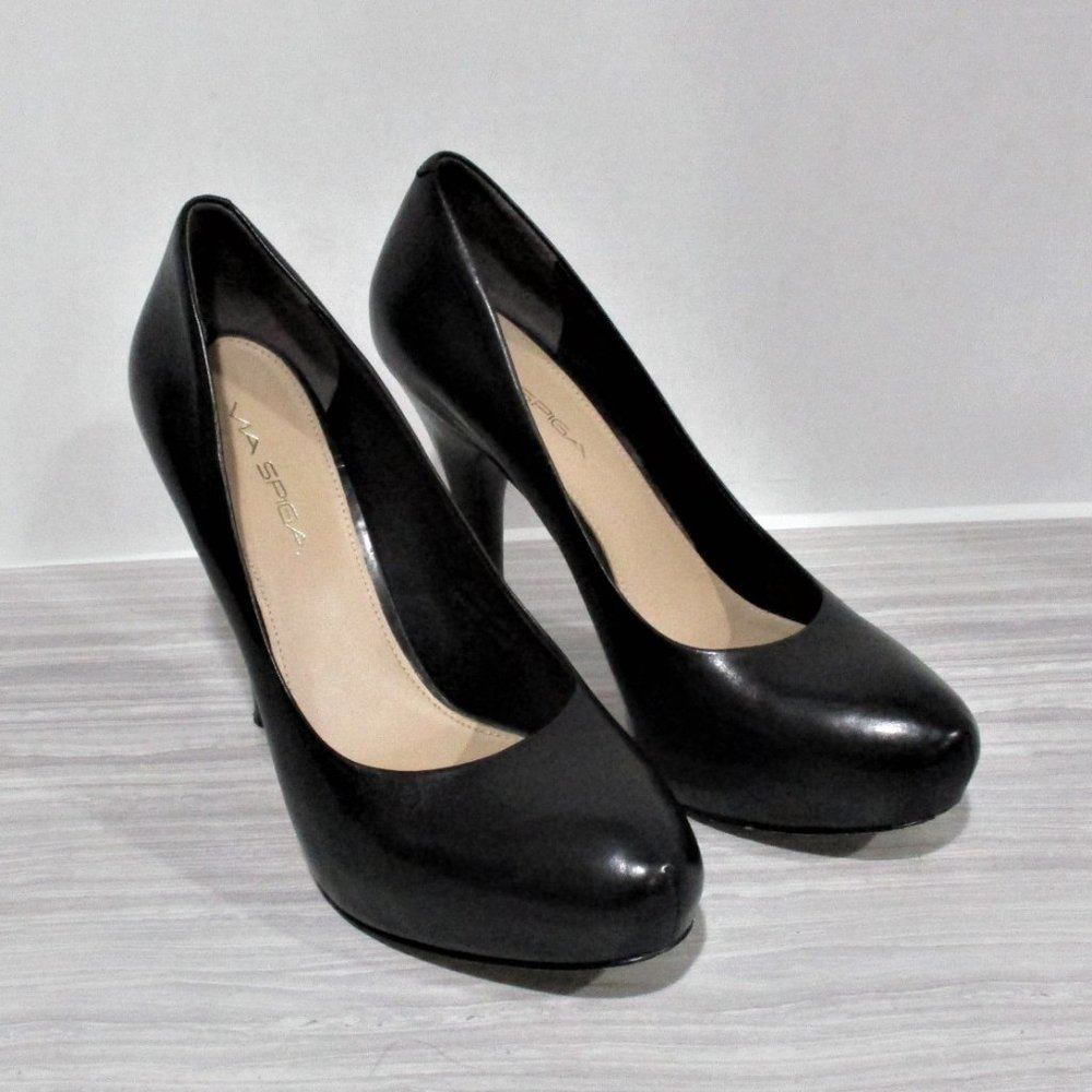 VIA SPIGA 4.5" BLACK LEATHER PUMPS/HEELS.